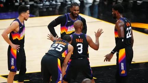 nba厉害的控卫有哪些(宝刀未老！保罗领衔，库里排第三，本赛季发挥最出色的十名控卫)