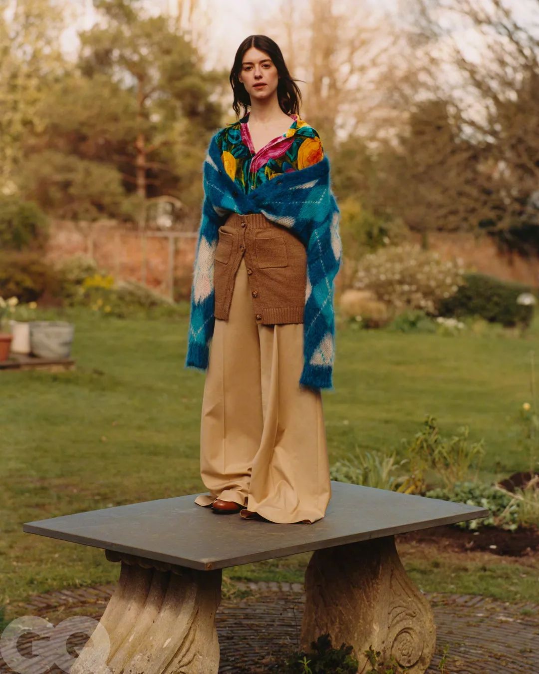 养眼！女神们的杂志大片