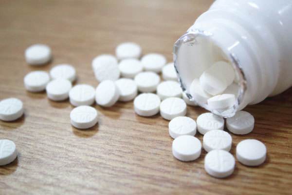 肝病患者为什么会出现腹水？有三个因素，中西医治疗有哪些不同？