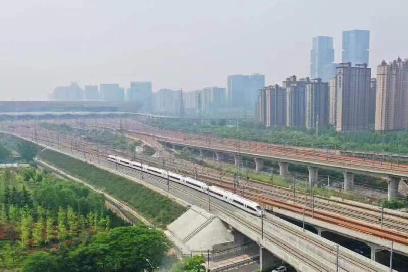 五一前四天全国铁路开行客车18568列发送旅客1278.9万人