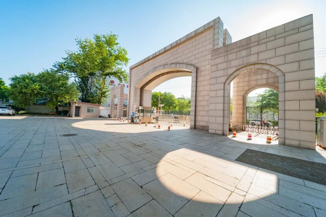 “语”你一起，共赴未来！北京语言大学：在这里，会五洲好友，看大千世界！