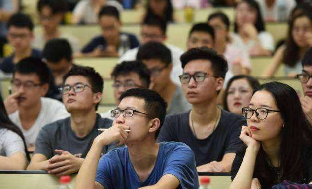 有种大学生叫“选调生”，毕业就是公务员，入职就是干部级别