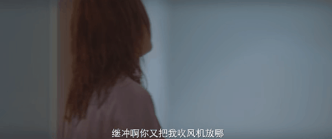 30岁老人狂奔的国产喜剧！满是狗的血，超“大尺度”的夜店群剧