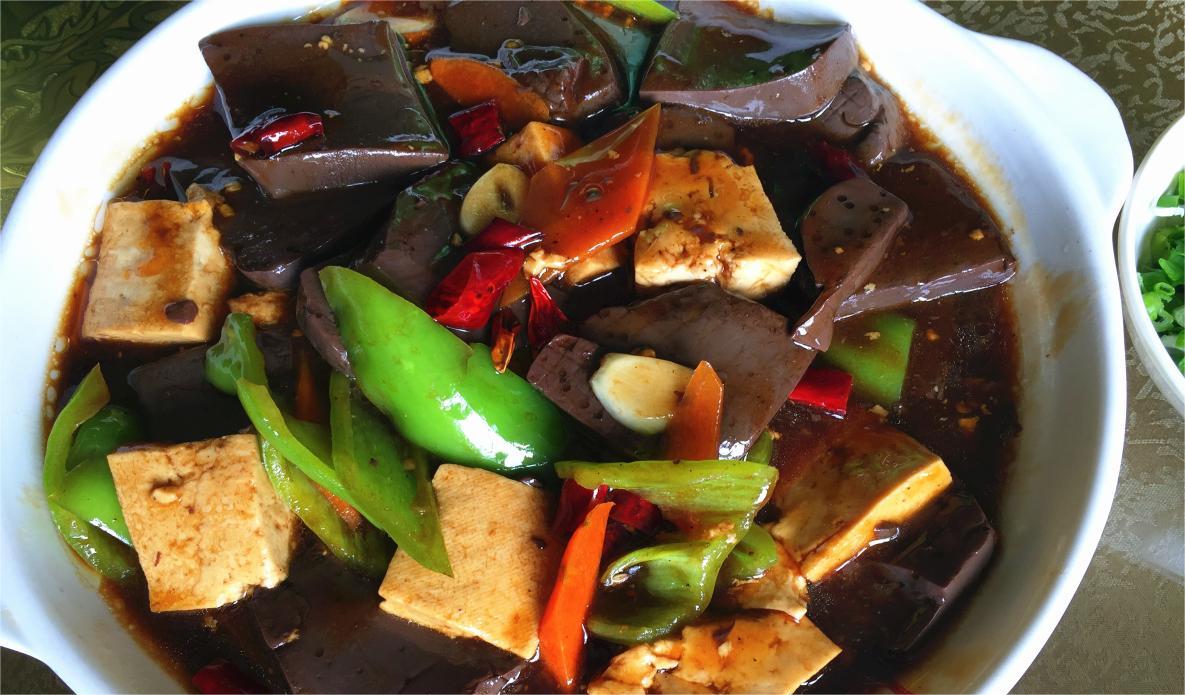 圖片[5]-【羊血燒萵筍】做法步驟圖 美味下飯 一大盤不夠吃-起舞食譜網