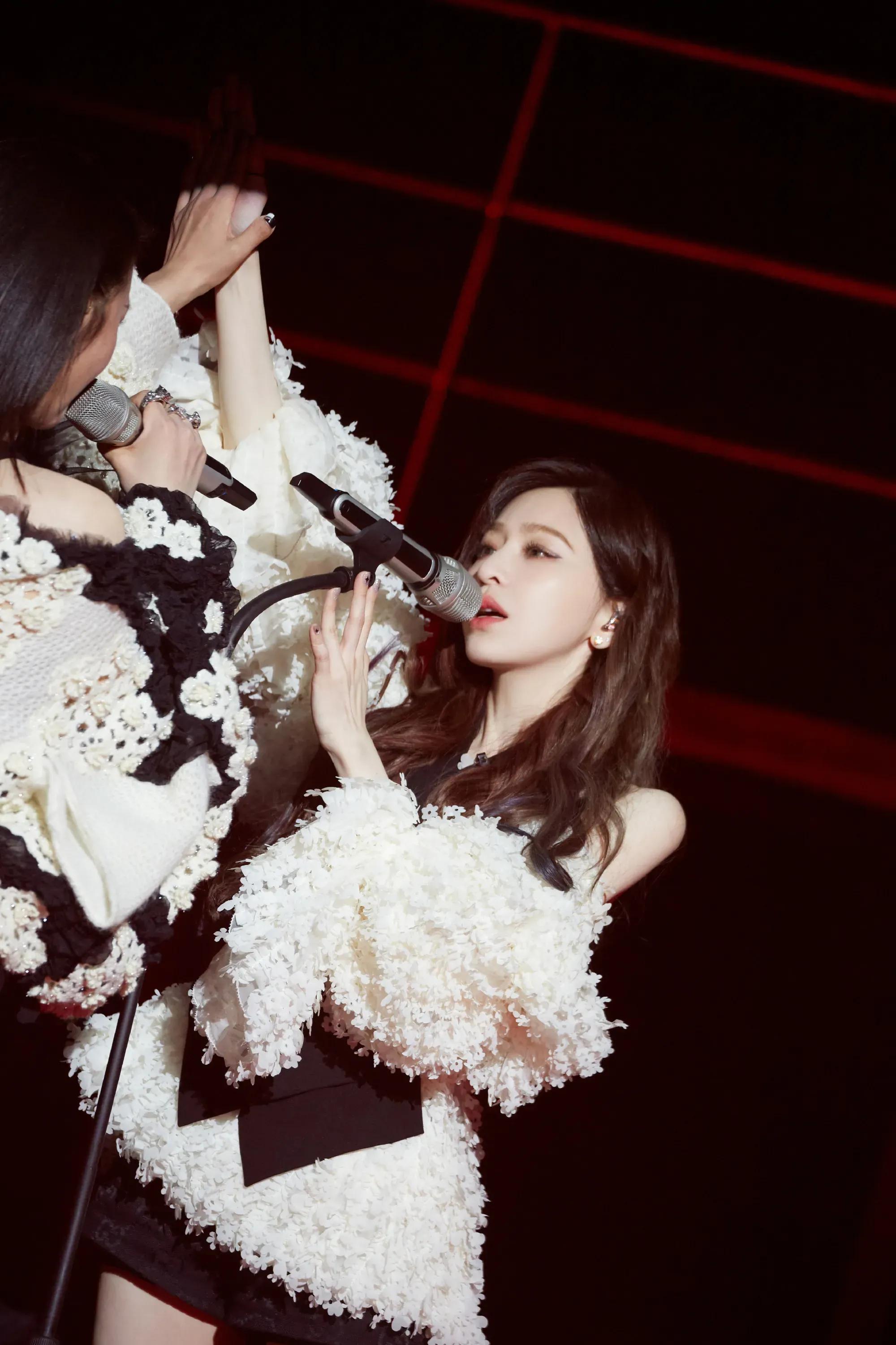 一首《山海》完美地诠释了什么是山为海护，海为山怀