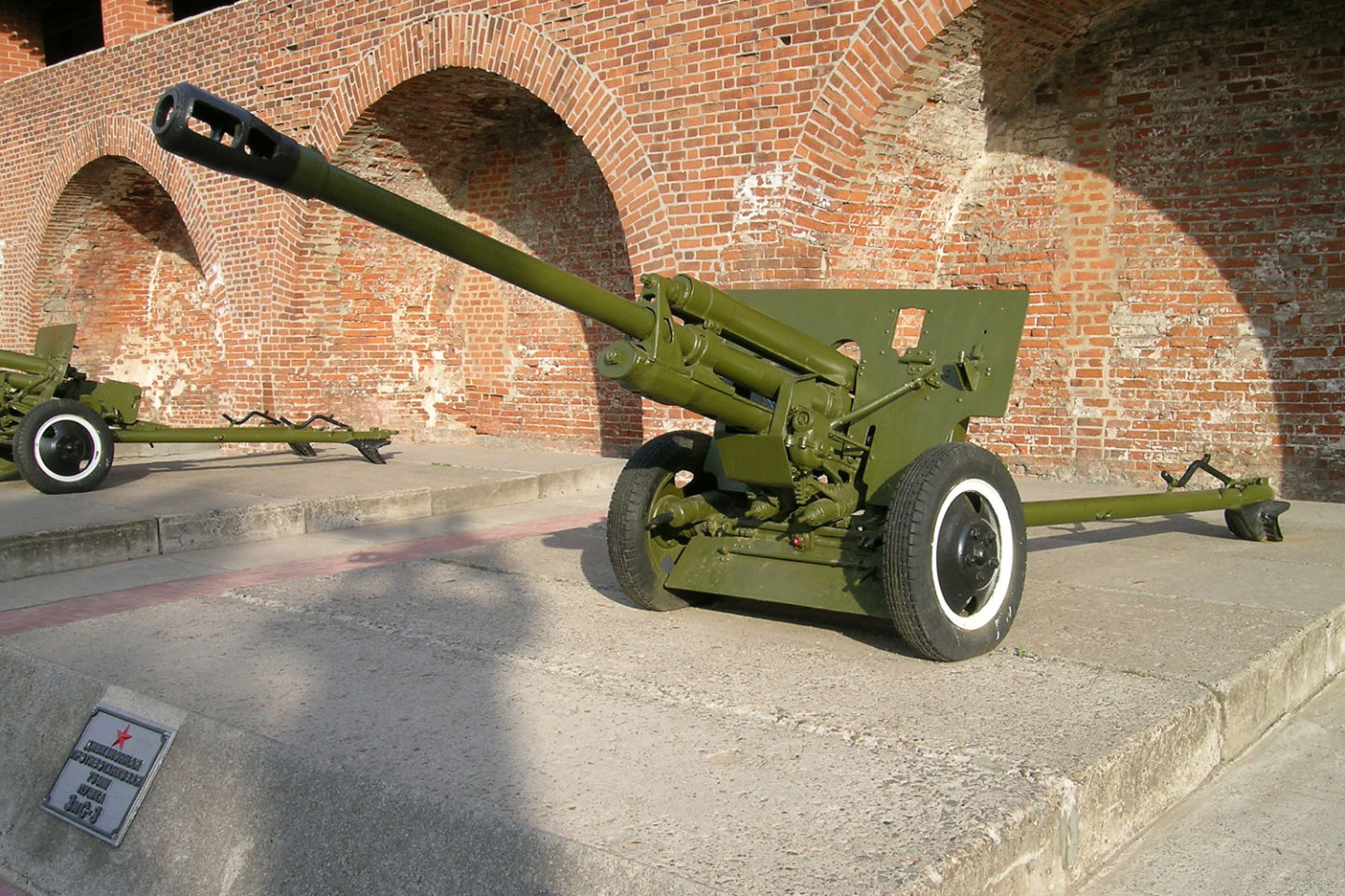 a19型122毫米加农炮图片
