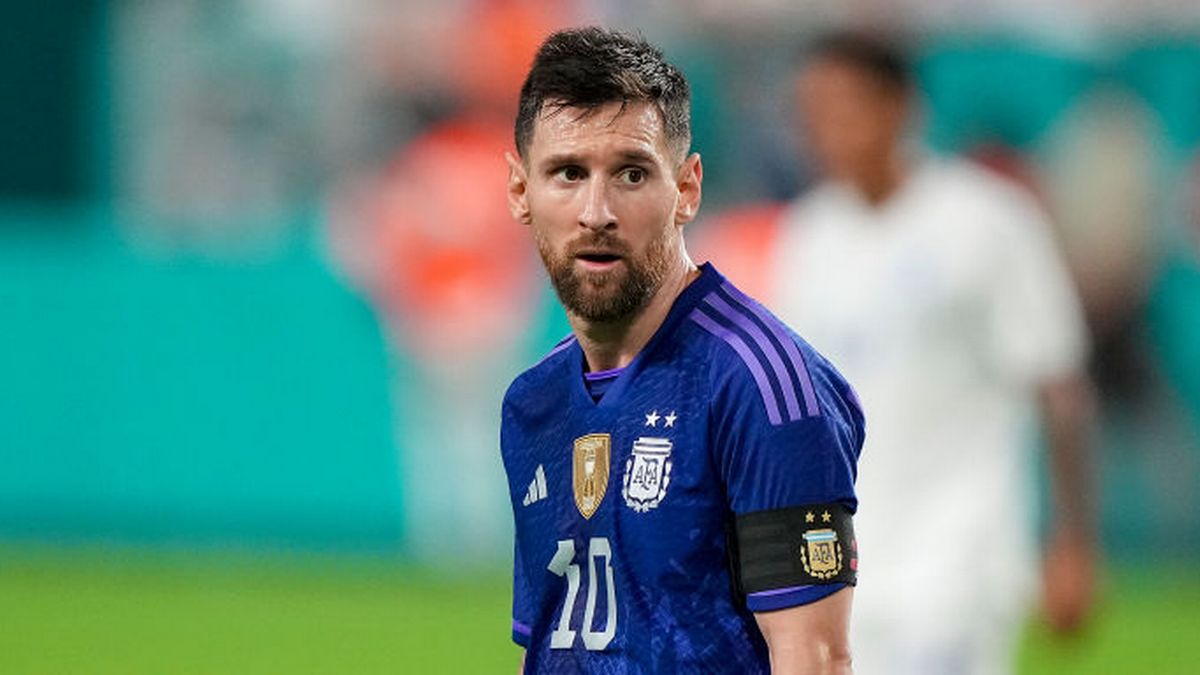 梅西世界杯夺冠(梅西点出世界杯两大夺冠热门:阿根廷不在列,看好世仇