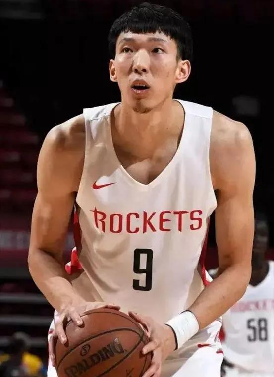 周琦为什么在nba混不下去(周琦转会不成功的原因)