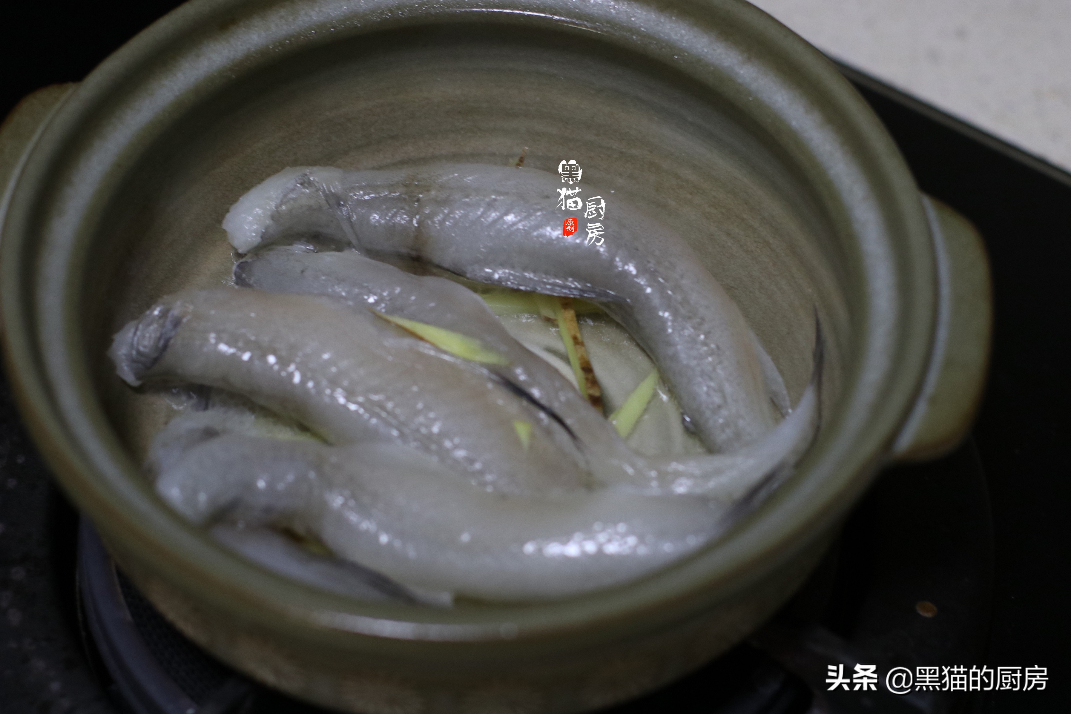 这鱼5块一斤，口感似豆腐，刺少软嫩又鲜甜，潮汕人最爱用它煮汤