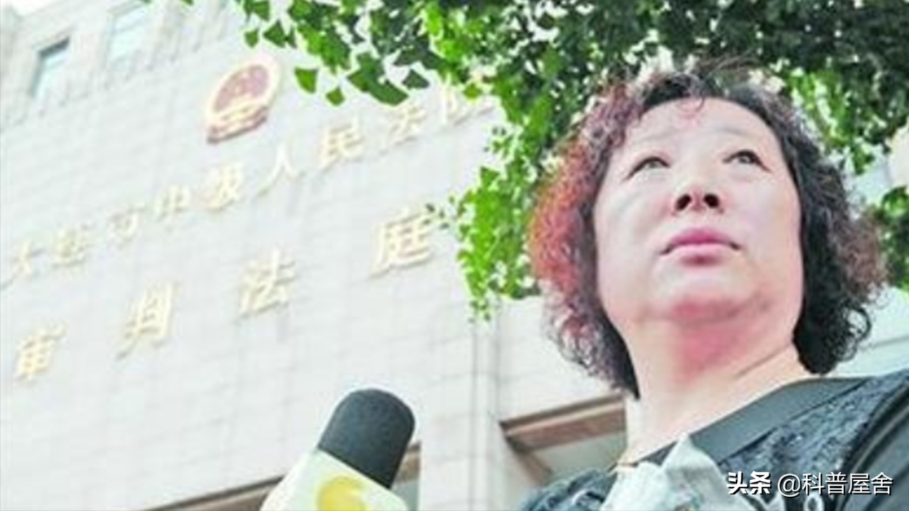2011年大连32岁的交警被人当街打死，打人者有钱有势，结局如何？