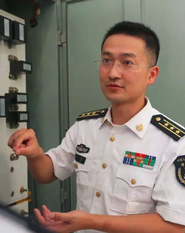 25岁解决世界性难题，为国家节省10亿元，获一等功的肖飞有多牛？