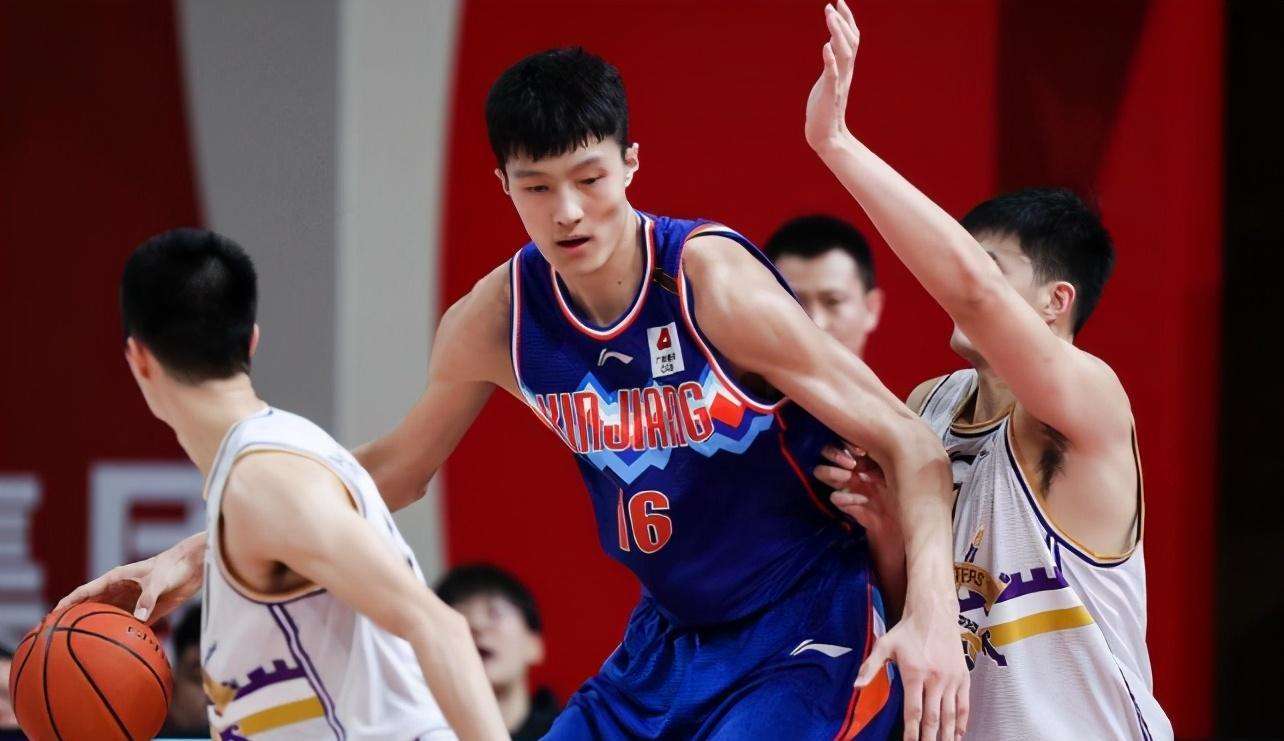 cba朱傳宇哪個?。ㄔ鼐湍茏セ@筐！身高2米26！23歲的山東小伙，能打出來么？）