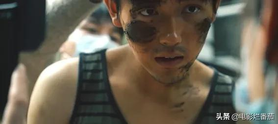 热度第一!这部“迷雾剧场”的开年大剧,凭什么这么豪横?