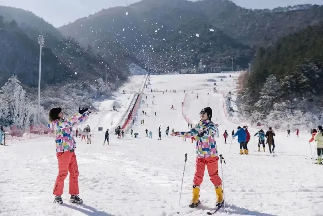 武汉有滑雪场吗(武汉周边竟然有这么多滑雪场！你去过吗？)