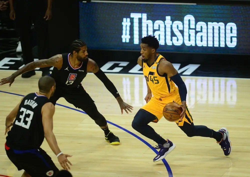 nba有哪些高手（NBA現(xiàn)役前十突破高手：庫里第二；詹姆斯居尾，歐文排名下跌？）