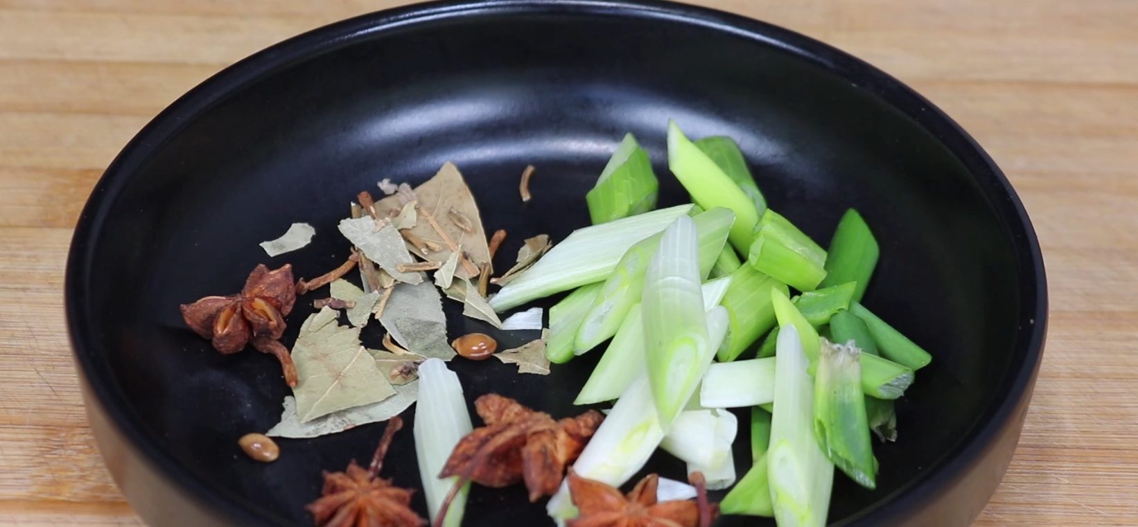 花椒油的做法（大厨揭秘饭店花椒油制作秘诀）