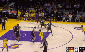 nba湖人vs快船全場回放（湖人18分負快船，詹姆斯46分難取勝，三個“意想不到”揭真因）