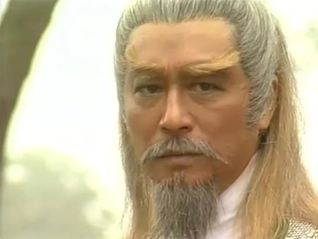 同样是演“黄药师”，把曾江和其余4位放在一块，差距就出来了