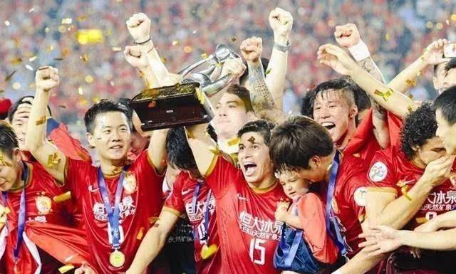 中国足球这么弱到底是什么原因?