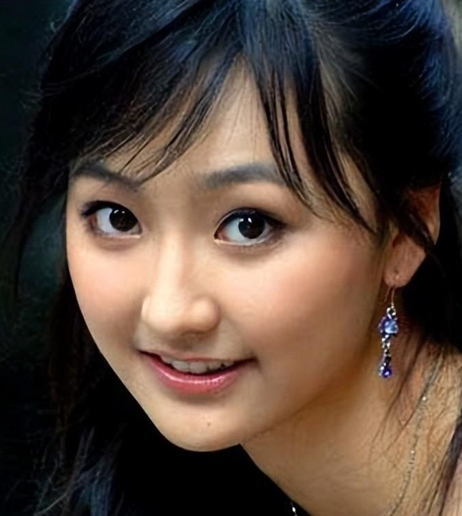 辛月:在最好的年纪嫁给二婚"家暴男"于震,婚后生三娃美满幸福