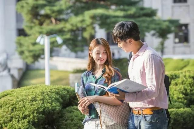 学生时代的恋爱好吗，值得吗？