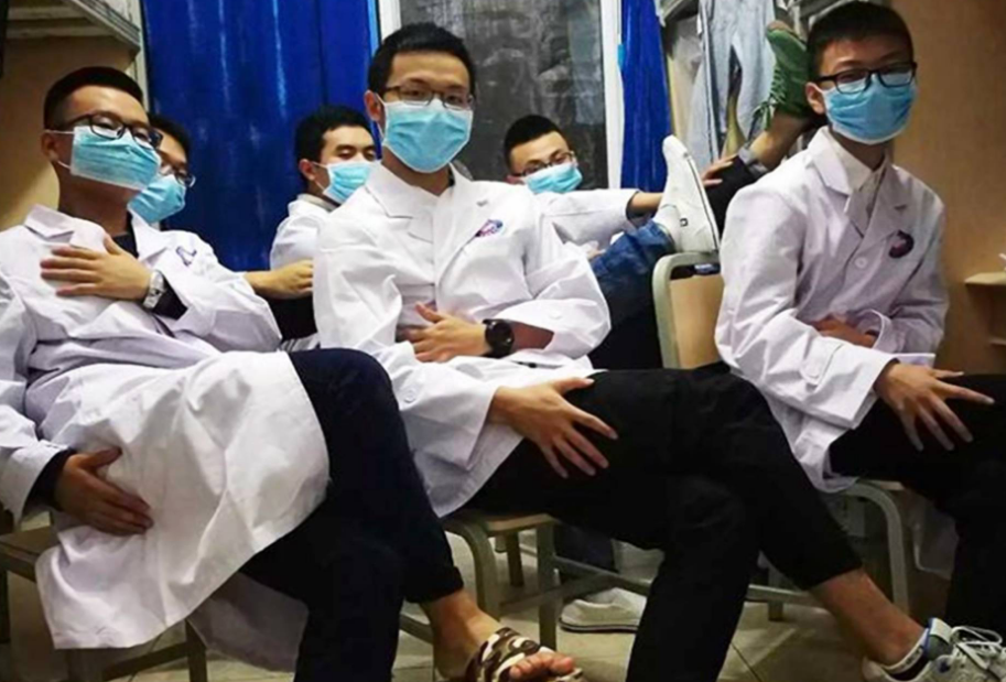 “医学类”专业排名调查，临床医学地位下降，榜首真的“吃香”