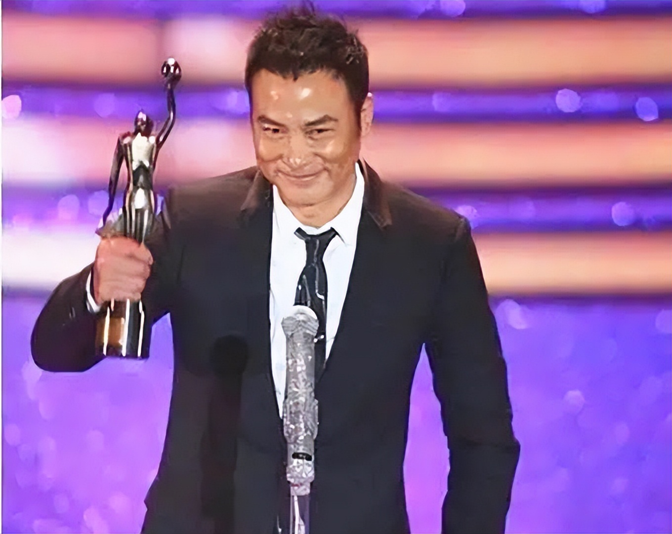 影帝影后多敬业？有人生吞12枚鸡蛋、鼻子被打歪，有人为戏锯门牙