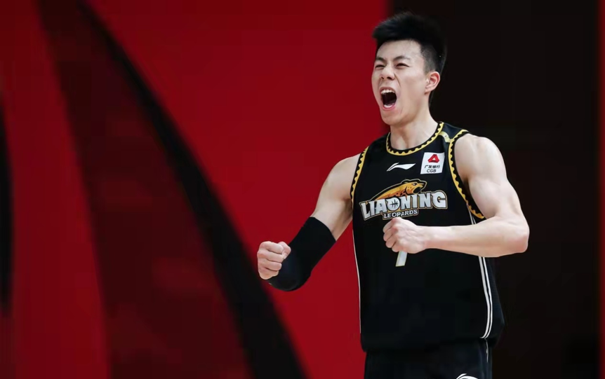 总决赛第三场张镇麟上场多久(张镇麟:篮球世家出身,未满14岁赴美学习