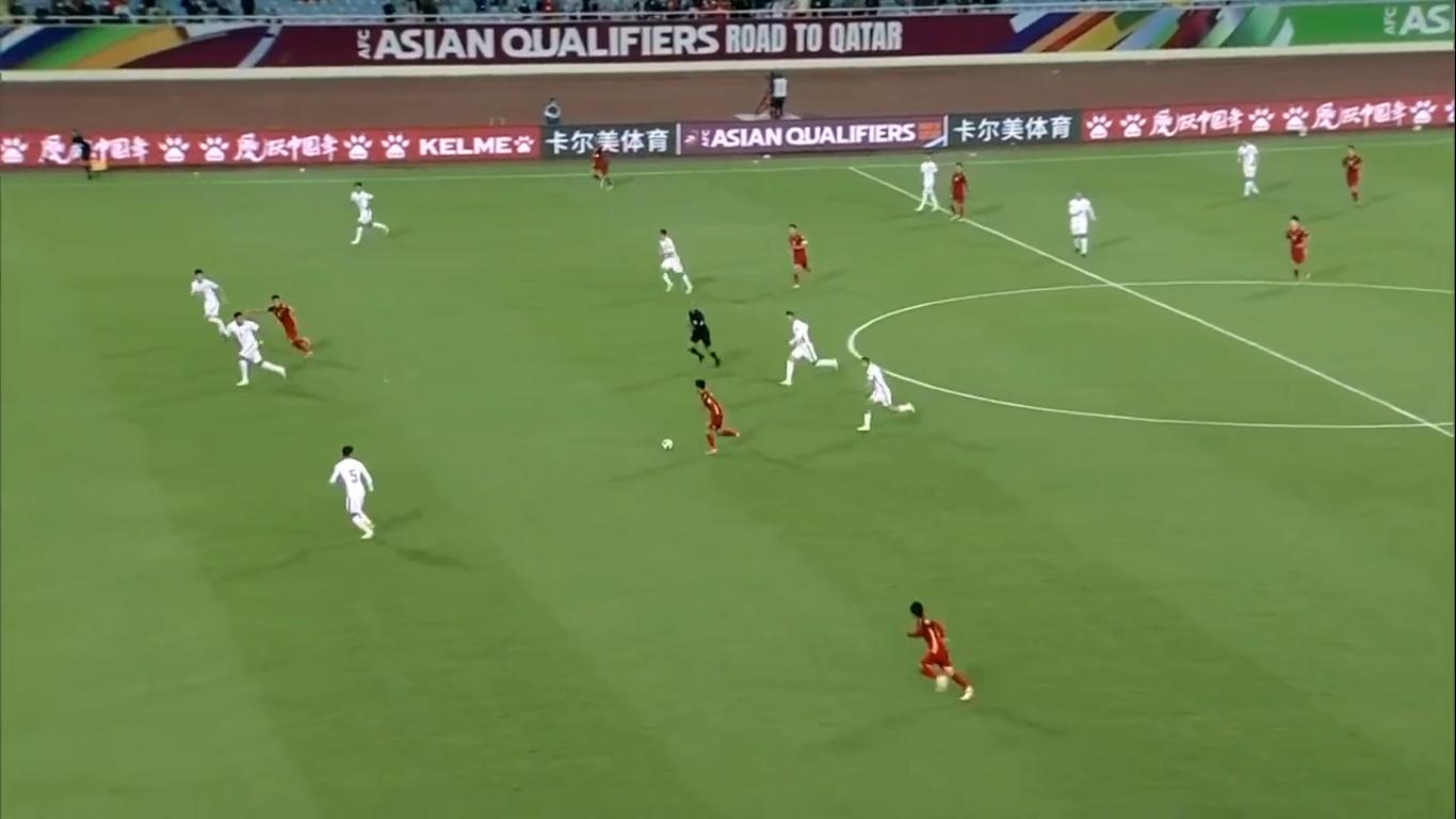 国足1-3越南背后：水到渠成的失败，站着踢球的恶果