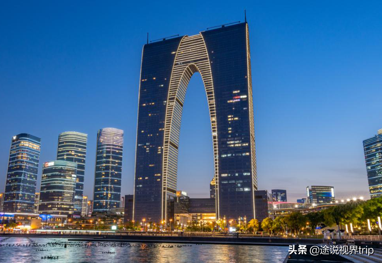 国内17个最奇怪的建筑，真是脑洞大开，400亿就建一堆碗摆在地上