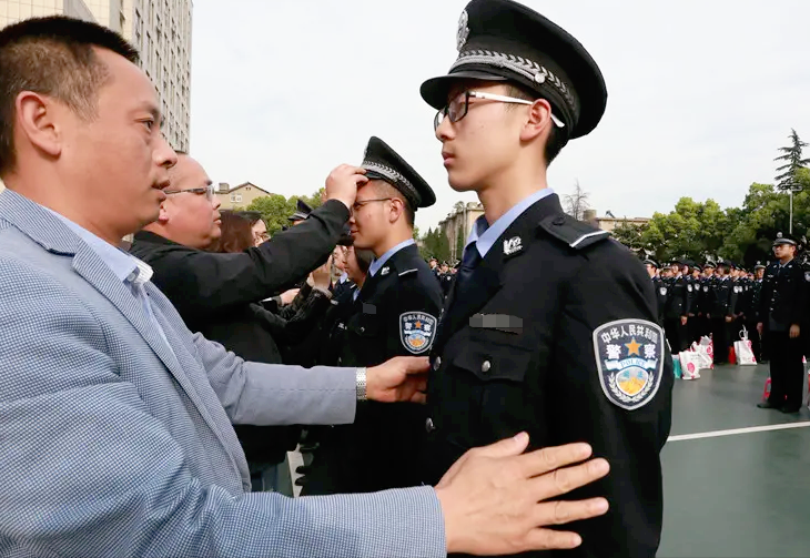 这所警校向初中生敞开大门，学满五年顺利毕业后，成功入警几率大