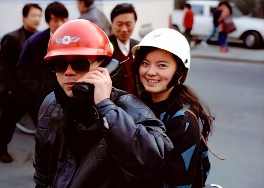 二婚女子中百万大奖，丈夫前妻前来抢占财产，竟然是男人唆使的