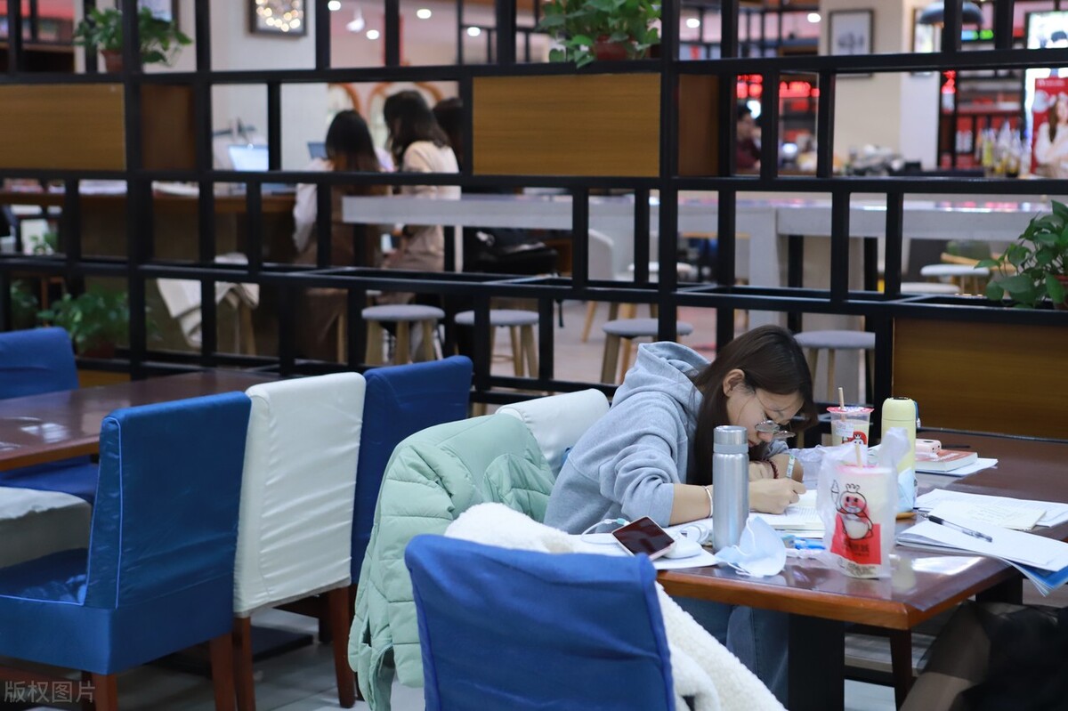 今年专升本考上了民办本科，学费很贵，还值得去吗？