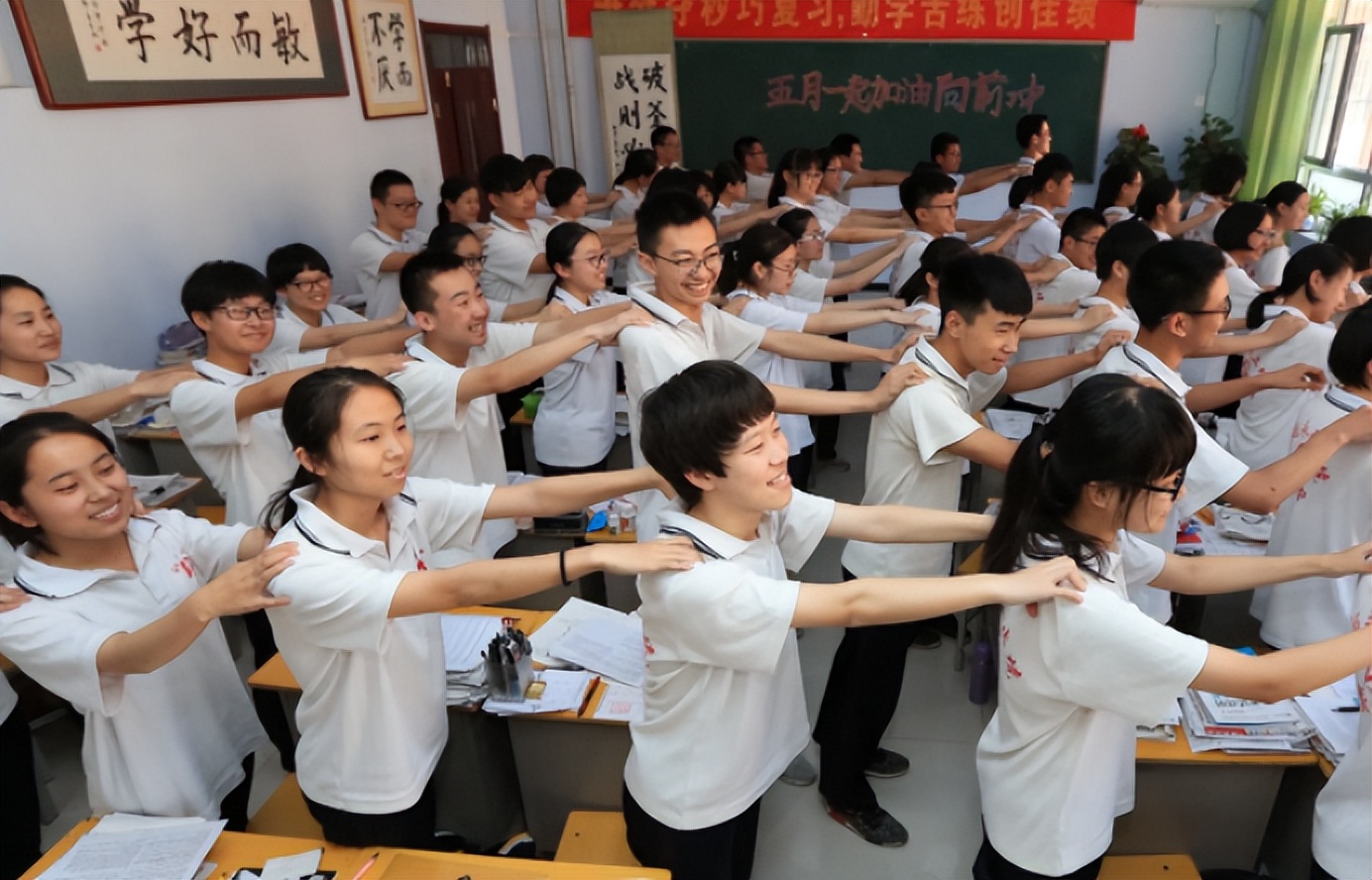 2022年高考多少分才可以上“本科”？班主任坦言：至少达到这个数