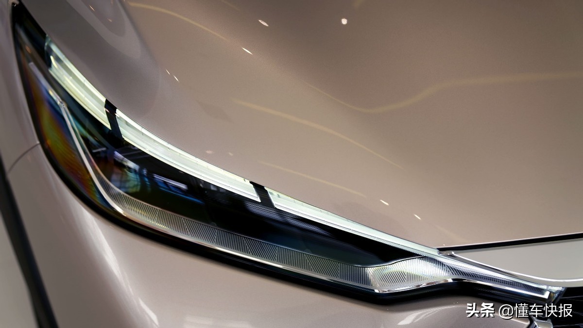 现代东方豪华，售价39.98万元起，一代英菲尼迪QX60实拍解析