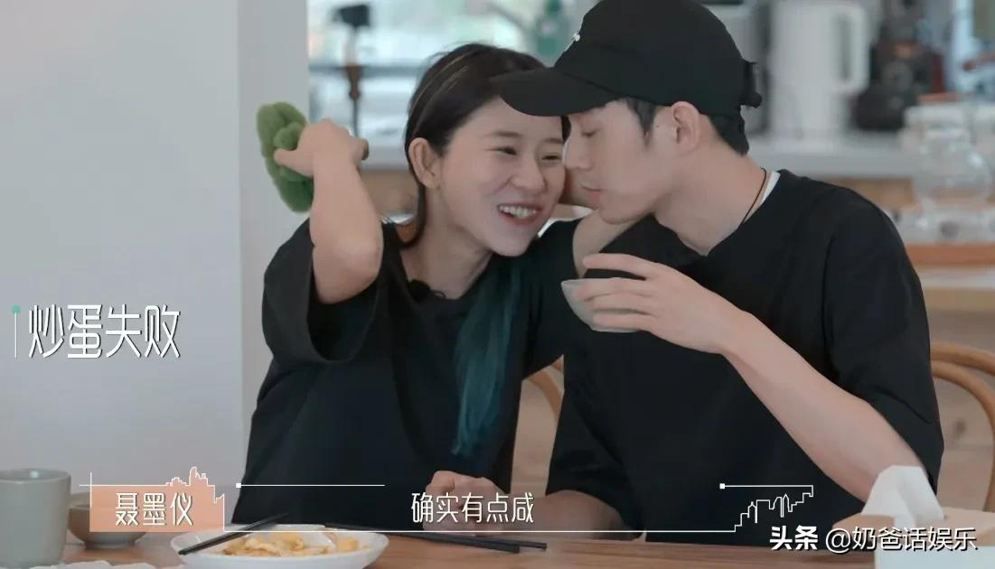 三位恋综女嘉宾素颜反差大,熊笑宇更耐看,罗拉像是变了个人