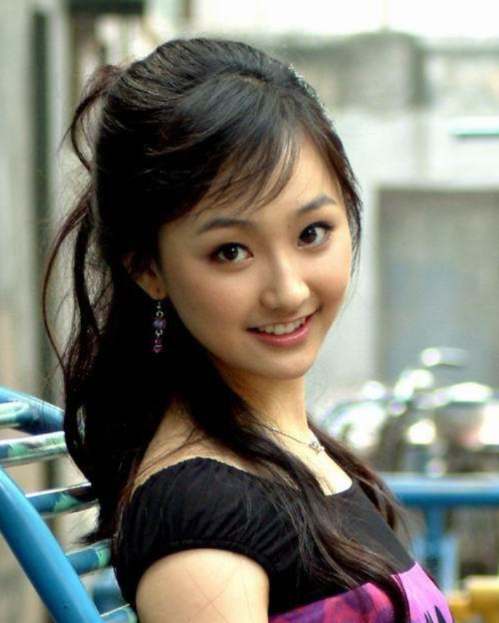 辛月:在最好的年纪嫁给二婚"家暴男"于震,婚后生三娃美满幸福