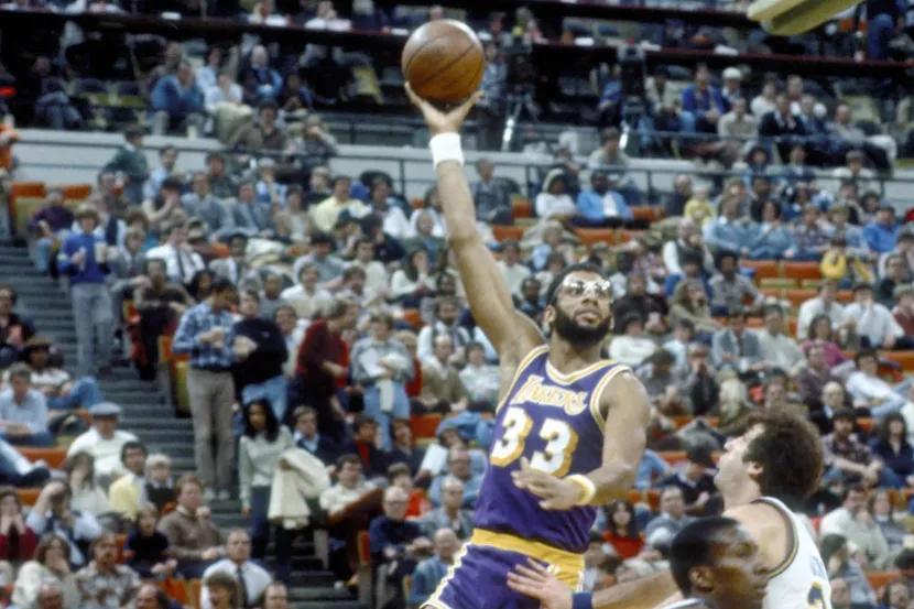 nba湖人有哪些球星（美媒列出湖人隊史最偉大的14名球星，湖人是如何獲得他們的）