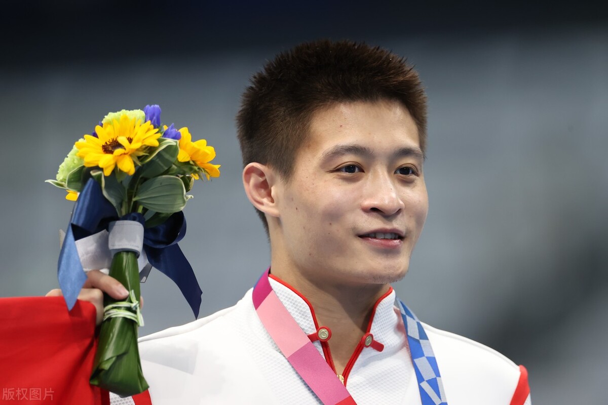 近日,在中国跳水队队内测验上,东京奥运会亚军杨健回归国家队.