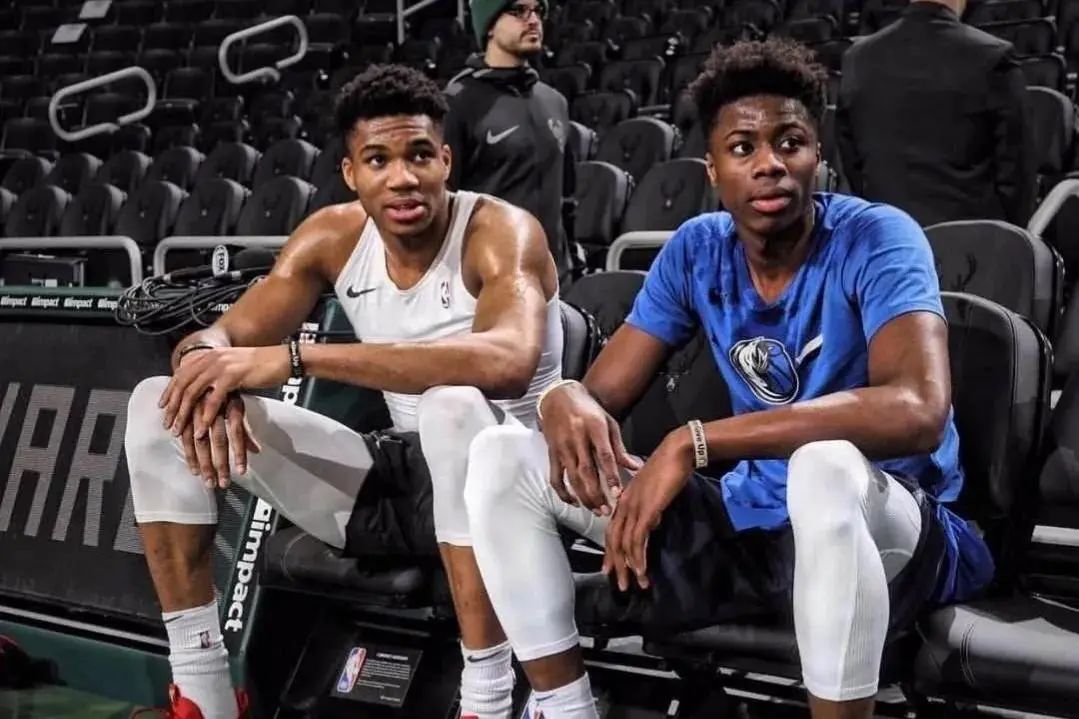 nba有哪些骚操作（签约后光速裁掉，详解NBA球队的骚操作）-趣拿体育