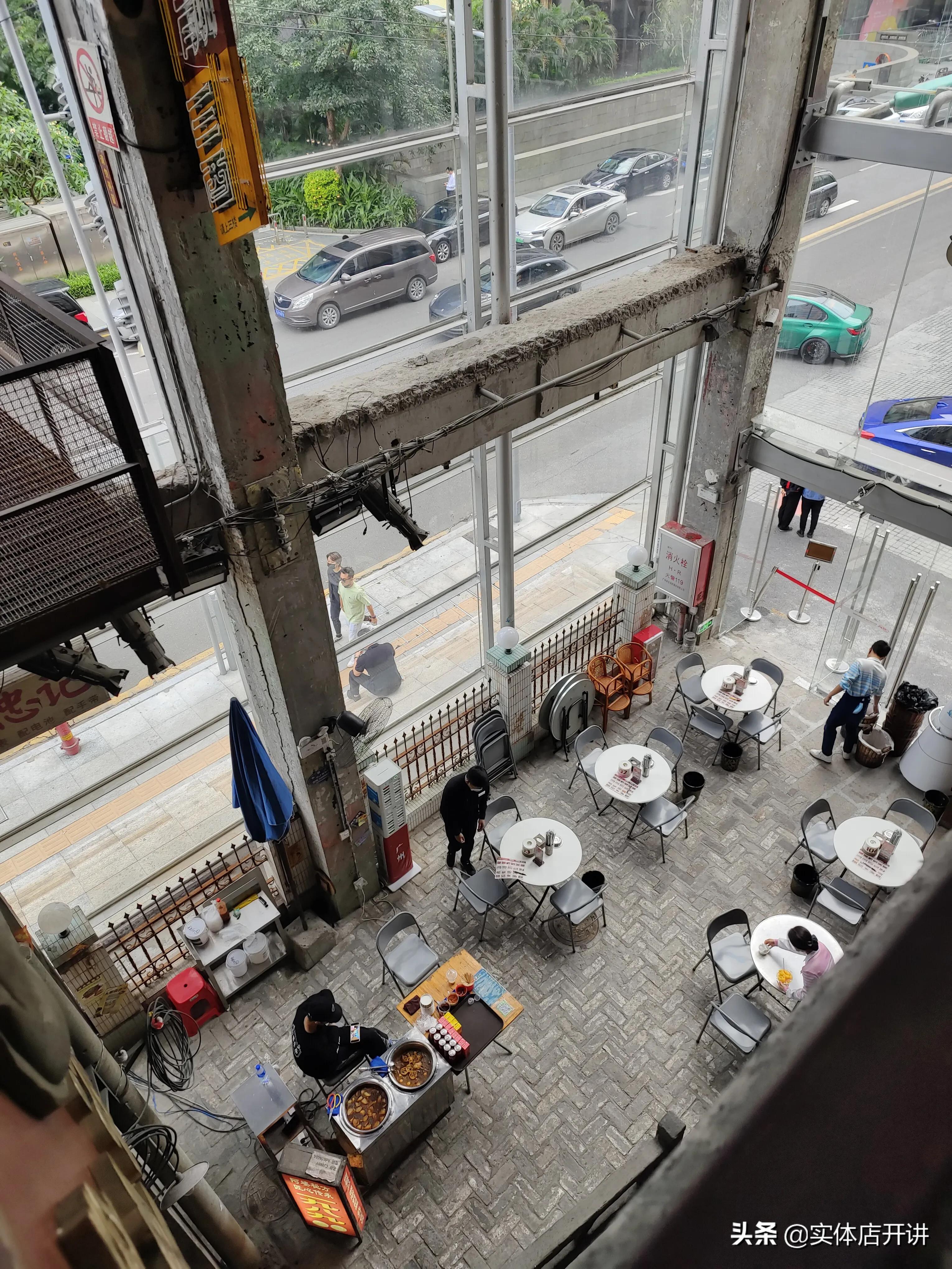 湖南伢子搞不定爱吃的老广，无人排队的广州文和友，危险了