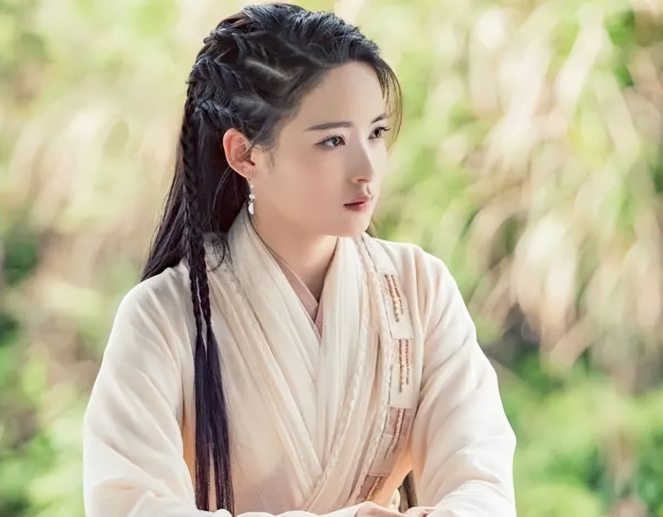 杨不悔为何不选张无忌，而选殷梨亭？殷梨亭有样东西，张无忌没有