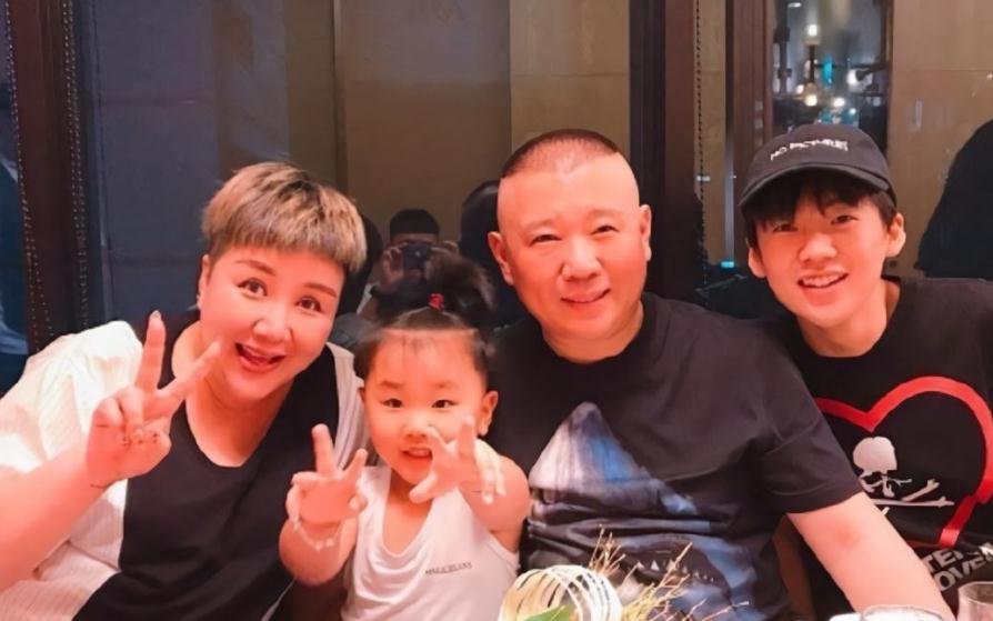 下嫁郭德纲，二婚媳妇为他卖车卖首饰，多少女人埋怨丈夫没出息