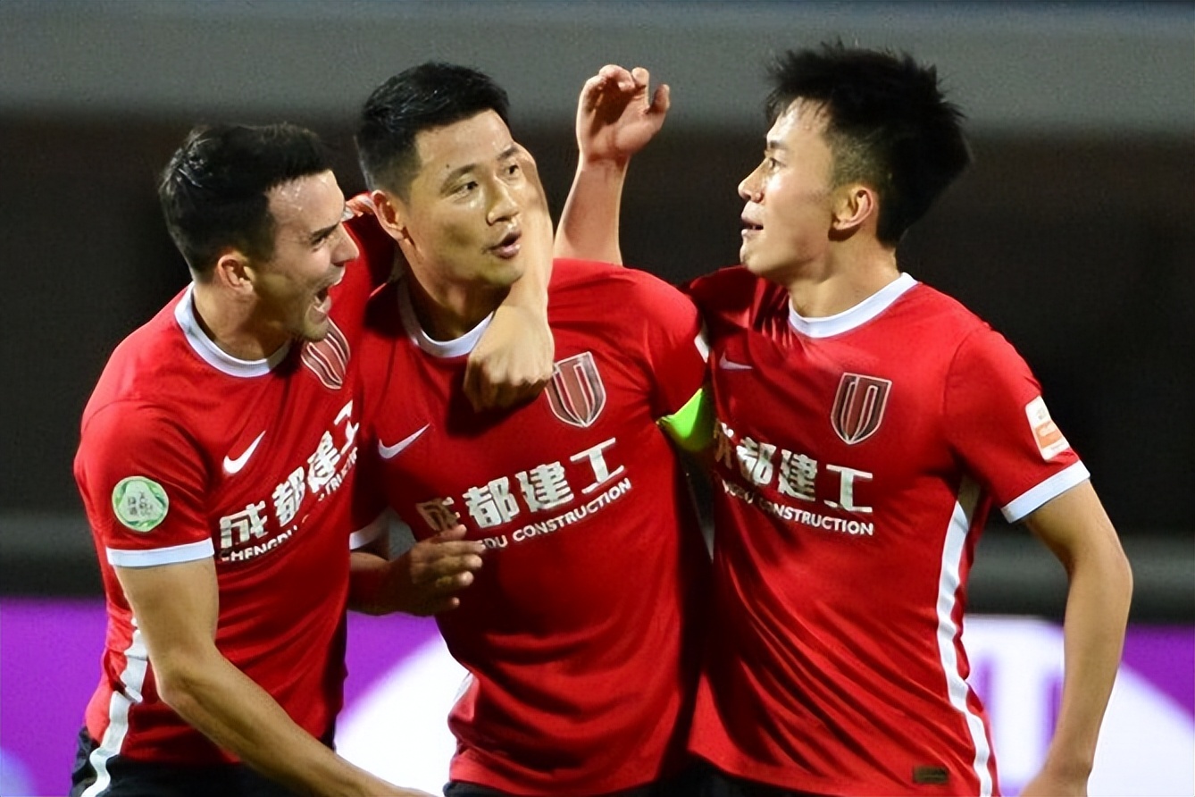 2019賽中超聯賽最終排名如何？（中超最新積分榜，5支球隊排名上升，泰山隊連追10分首次真正領跑）