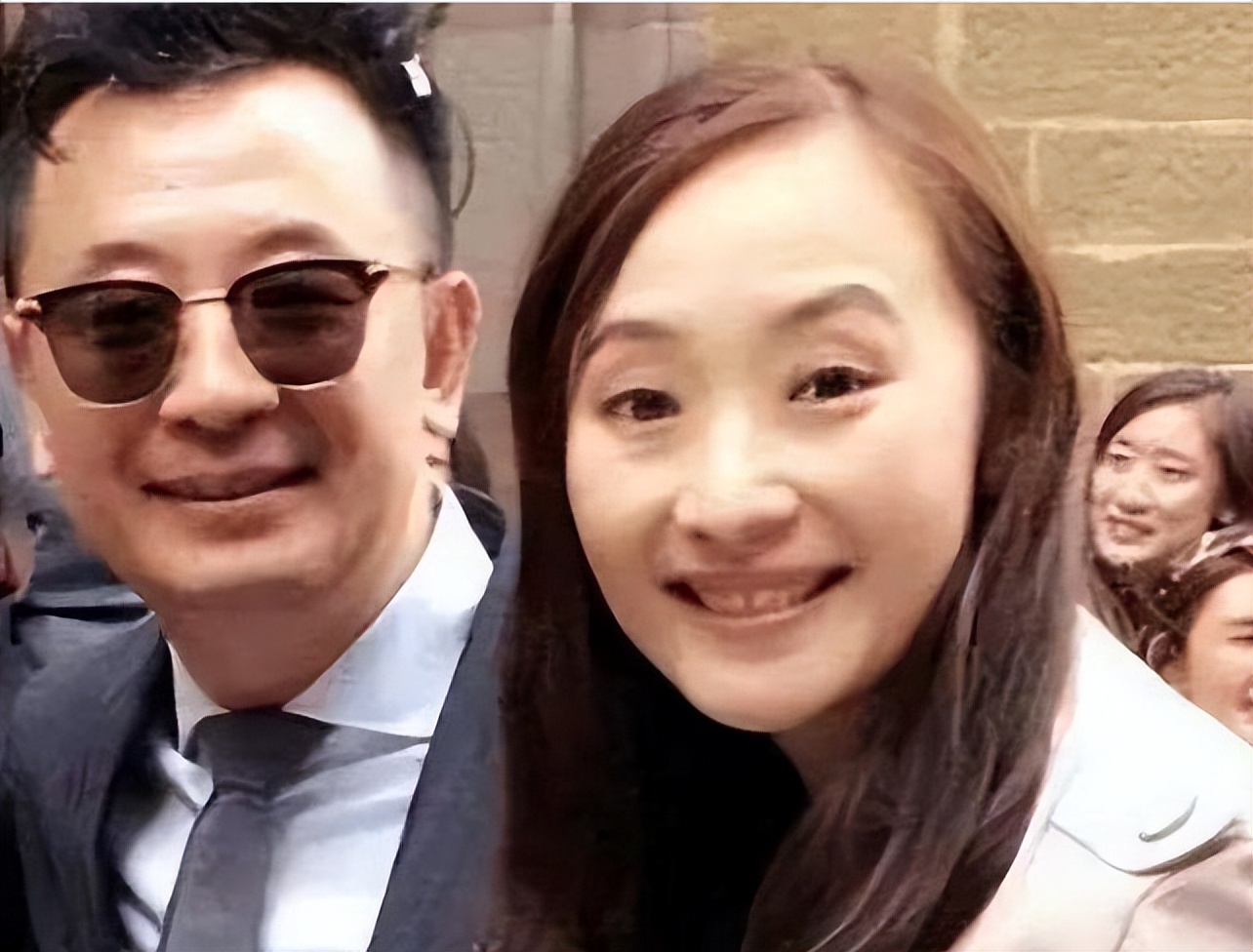 嫁给"嫖娼门"男星8年后,她因《狂飙》爆火:赚钱养家不后悔!