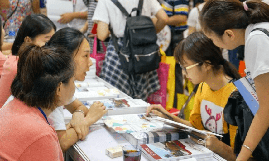 外地户口可以考大学吗（家长这么想让孩子报考省内的大学）