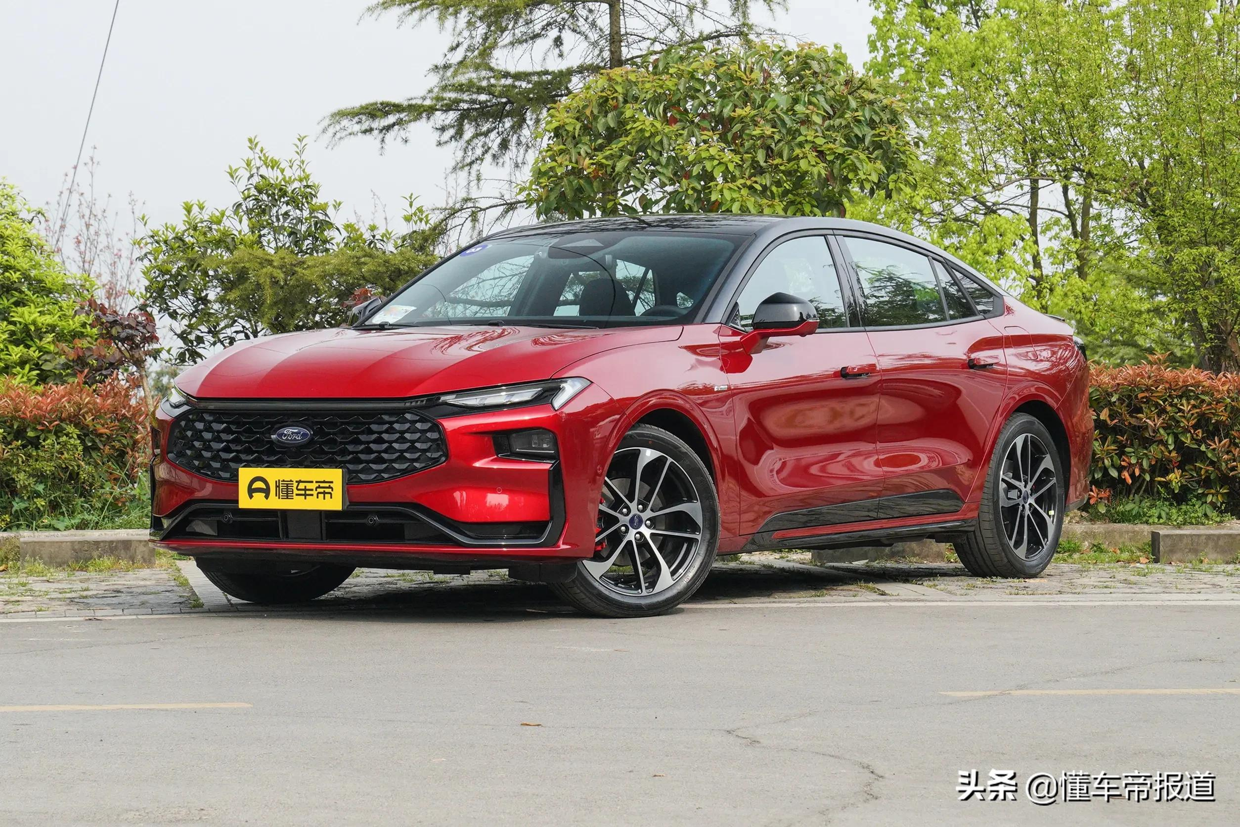 新车 | 挑战同级“销冠”有戏吗？新一代福特蒙迪欧对比丰田凯美瑞