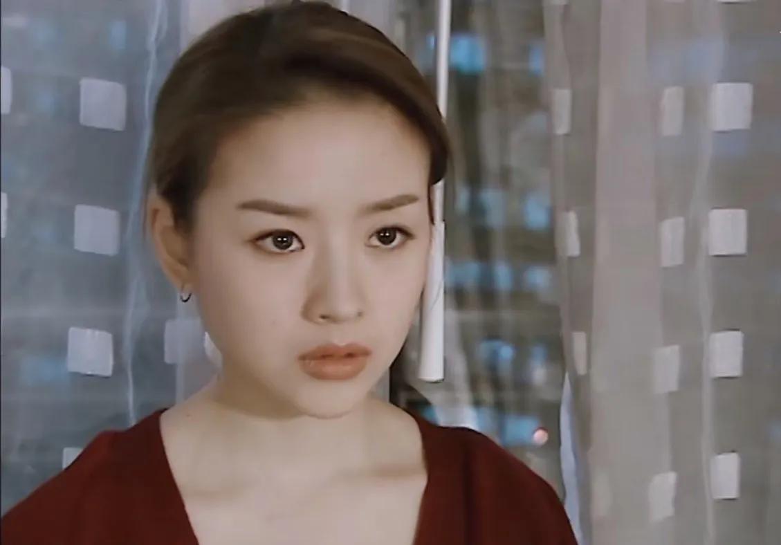 大光明盘发也能艳压群芳，这些“梳平专业户”，个个骨相好气质佳