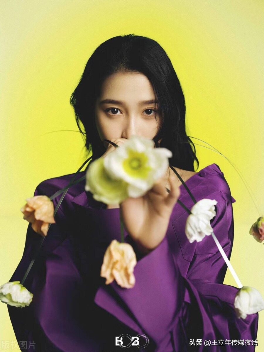 关晓彤BOBOSNAP封面大片：仲夏少女魅力绽放