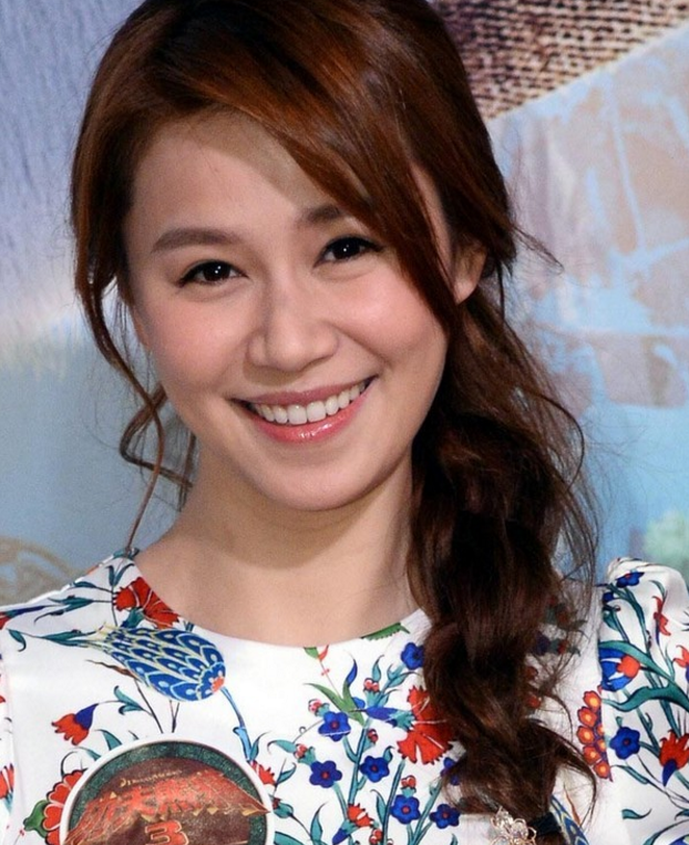 自我黄,贵人扶持,公司调动—女艺人从主持转型演员的m种原因